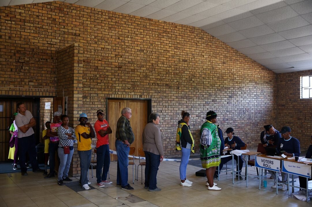 Южноафриканцы голосуют на высококонфликтных выборах