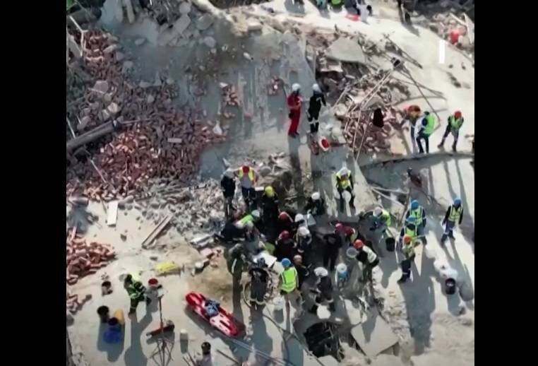 Обрушение здания в Джордже, Южная Африка: 13 погибших и десятки пропавших без вести