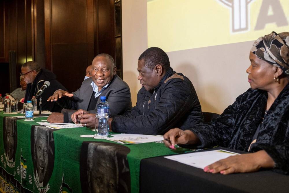 Крупнейшая партия Южной Африки формирует коалиционное правительство в Кейптауне