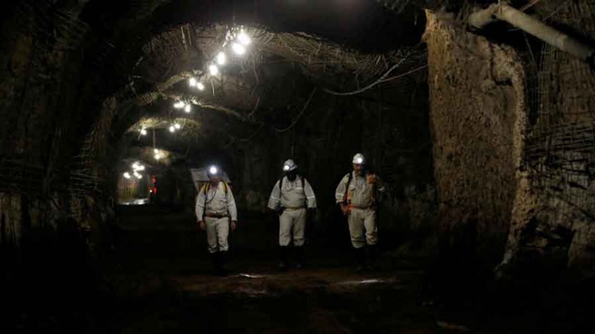 Rescue Efforts Suspended for 4,000 Trapped Miners in Stilfontein