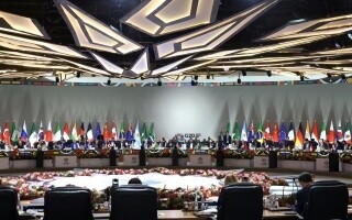 G20 Leaders Adopt Declaration at Start of South Africa Summit