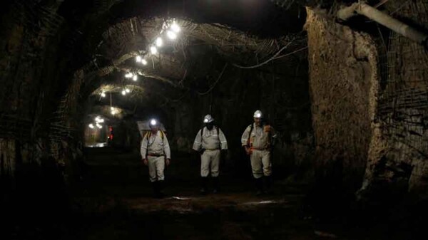 Rescue Efforts Suspended for 4,000 Trapped Miners in Stilfontein